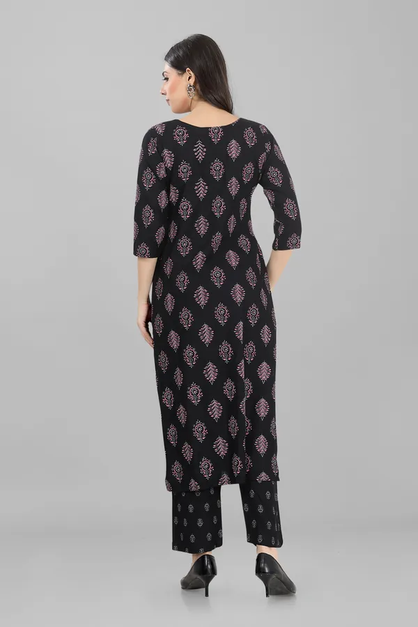Black_Feeding_&_Maternity_Dress_With_Zippers_(Top_&_Bottom)